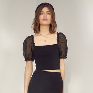 Black puff sleeve cropped top